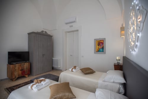 B&B Don Alessandro - camere con piscina a Surbo, Lecce, Salento, Mare, Relax, Arte, Gastronomia