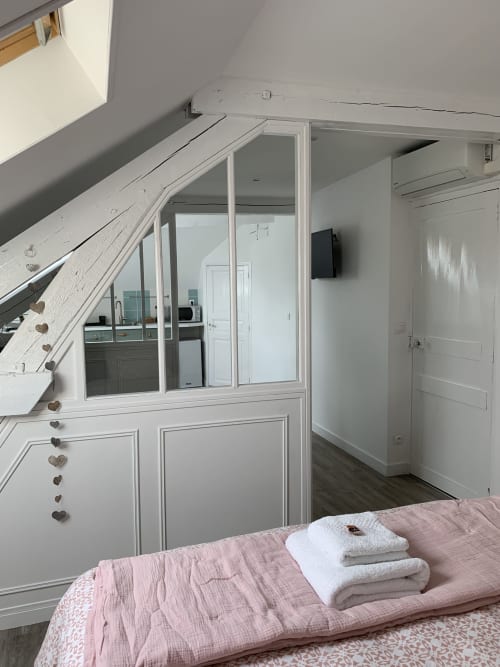 guest room for rent with kitchenette in chateau-thierry