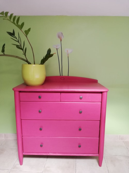 meuble rose - séjourner en chambre d’hôtes la Goutadou - Cabannes
