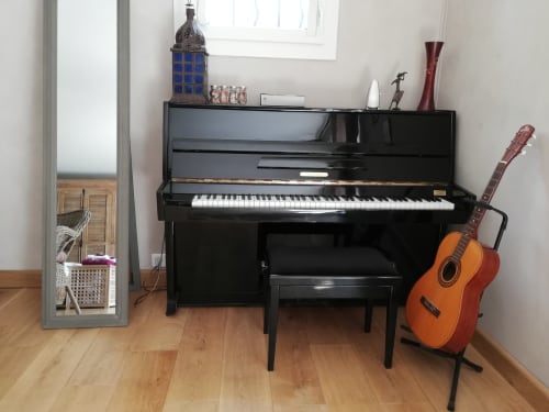 piano et guitare en chambre d’hôtes à Cabannes - la Goutadou - Provence - Saint Rémy de Provence - Alpilles - Lubéron - Camargue