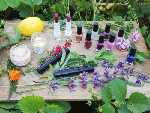 DIY - séjour à thème - ateliers découvertes cosmétiques et maquillage Bio -  logement en  chambres d’hôtes avec piscine proche de Saint Rémy de Provence Arles Avignon Isle sur la Sorgues à La Goutadou à Cabannes