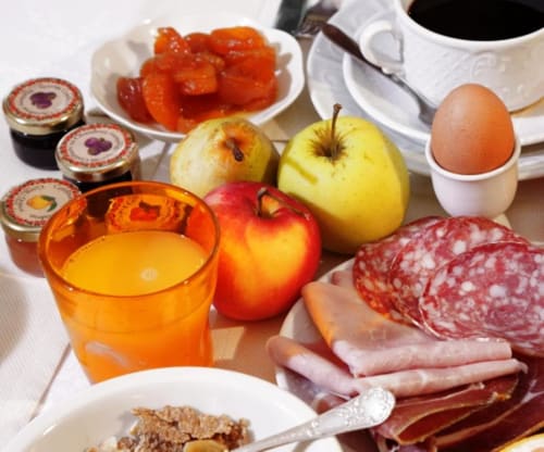 room with breakfast montignac lascaux - Hôtel la Roseraie