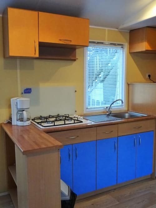 cuisine mobile-home - séjour à Pesmes
