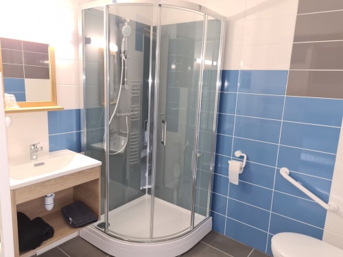Chambre double avec salle de bain privative proche Louhans |  Hôtel - restaurant Le Chapon Bressan