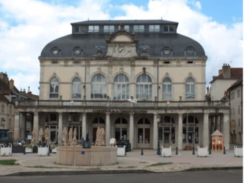Découvrir Lons le Saunier | Hôtel Le Chapon Bressan