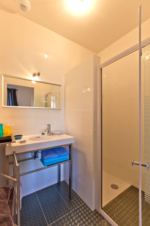 Weekend in a guest room with private bathroom for 2 people in the Jura | La Tour Charlemagne