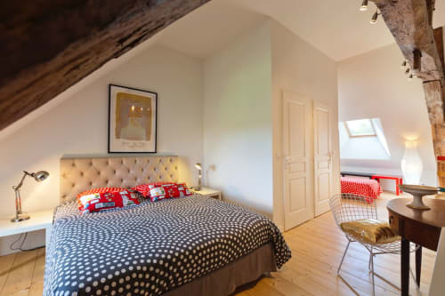 Family suite with garden view at Château Chalon | La Tour Charlemagne