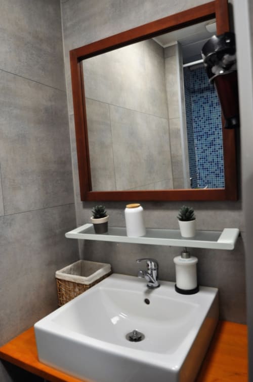 Studio proche de la gare de Grenoble - Résidence Beaublache - Salle de bain et bureau