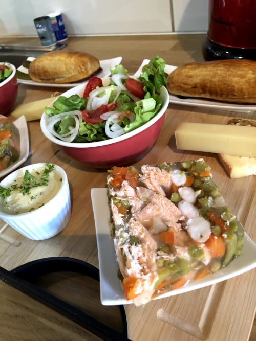 plateau dinatoire - les olivanies - manger en maison d'hôtes - produits frais - produits régionaux-