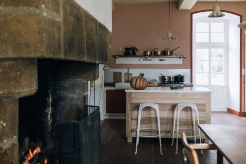 cheminée et cuisine toute équipée