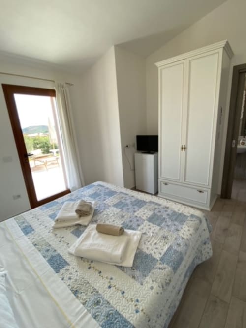 Molti Mari Bed&Breakfast - Murta Maria, Olbia, Sardegna