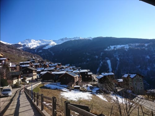vue sur le village de Maze - chalet à louer 