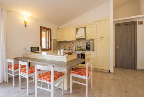 Molti Mari Bed&Breakfast - Murta Maria, Olbia, Sardegna