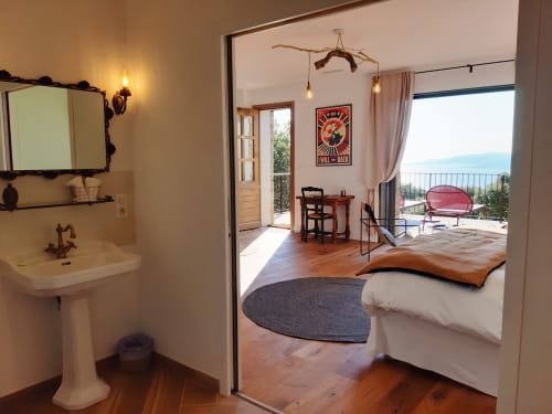 salle bain, chambre, piscine, vue mer infinie Caseddu