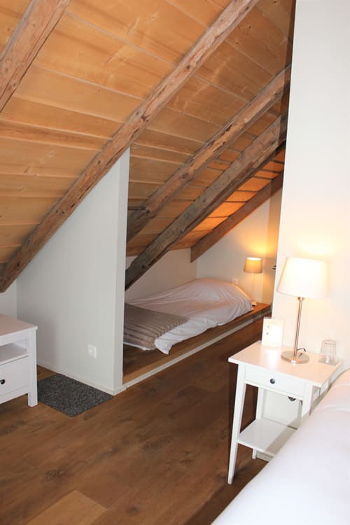 lit d’appoint enfant - séjour en famille paysan horloger 