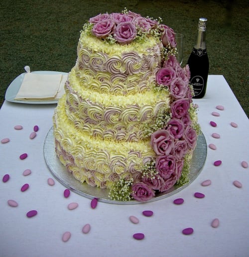 Torte nunziali - Villa Scati B&B e appartamenti | Melazzo, Piemonte - parcheggio, piscina e palestra, massaggi, ristorante, cantine, bar, ricevimenti, matrimoni, eventi 