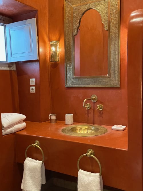 golden bathroom - riad ajarif