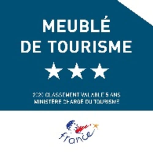 Badge de certification de meuble de tourisme 3 étoiles français pour le gîte CafecouetBreizh à Guipry-Messac