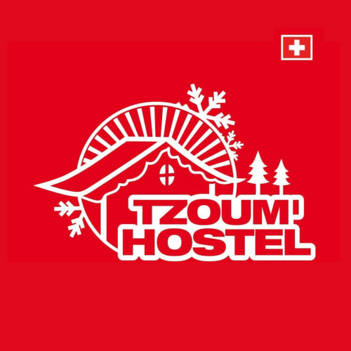 Logo de La Tzoum'hostel - chalet alpin suisse avec flocons de neige et sapins à La Tzoumaz