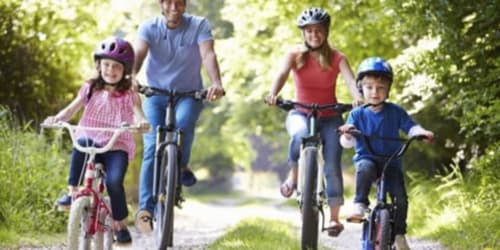 Famille en vélo - Location de vélos
