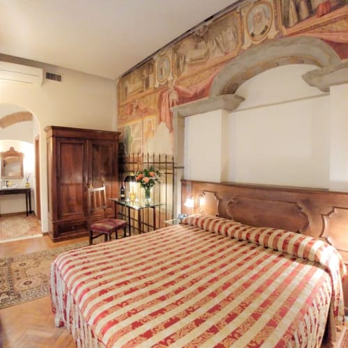 Room with 1600 frescoes | Hotel Morandi alla Crocetta - in the centre of Florence
