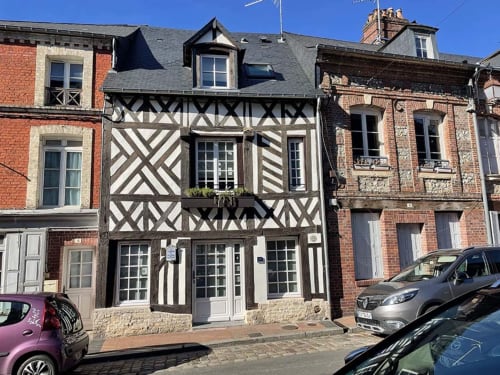 Devanture, les maisons de pierre et Valérie, Honfleur. 