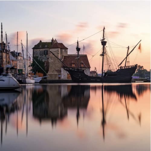Walk on the harbor, sailing boat, Honfleur