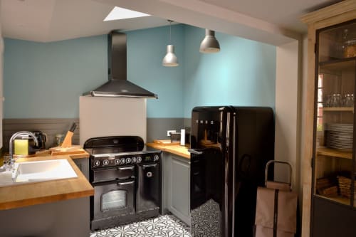 The fully equipped kitchen, Sainte-Catherine house, Honfleur.