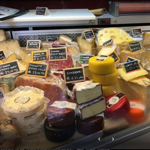 Chez la fromagère et le Vigneron, Honfleur. 
