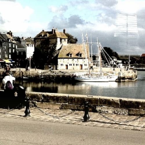 Restaurant l'écailleur, view on the Vieux-Bassin.
