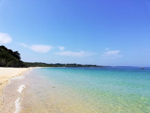 Les Caraïbes bretonnes sont à Belle île en mer - plongez dans ses eaux limpides et turquoises ! Vos vacances en Bretagne Sud aux maisons de Kerdavid'île à Locmaria