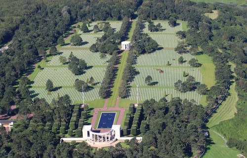 Visit the American cemetery of Colleville-sur-Mer in Normandy
