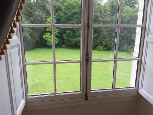 Portes-fenêtres ouvrant sur le jardin paysagé du Château de Ré, Le Petit Pressigny