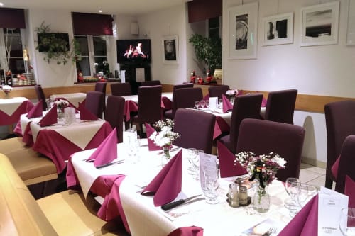Salle du restaurant du logement touristique, Au P'tit Bonheur, Suisse, Vaud. 