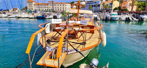 Location bateau habitable à quai pour vacances à Banyuls sur Mer.