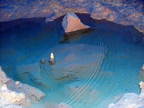 Turquoise Mediterranean cove near Castellammare del Golfo, Italy, ideal for Casa Vacanze Del Golfo guests