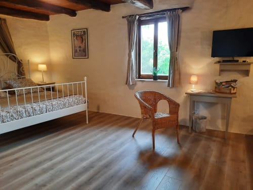 family room - double bed - guest house - domaine de la Boissière 