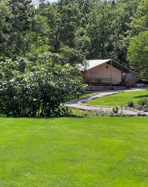 tente lodge - séjour dans le tarn - maison d'hôte - domaine de la Boissière à Andillac