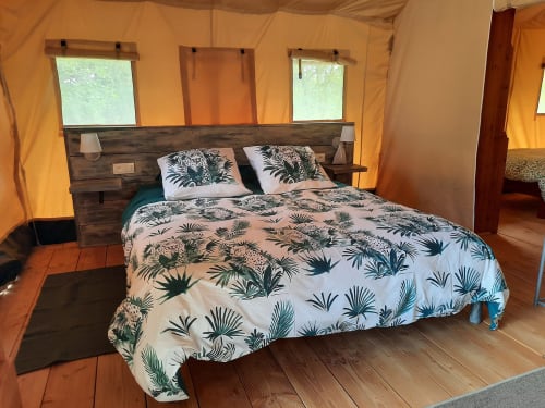 tente lodge - chambre familiale - maison d'hôte - domaine de la Boissière à Andillac