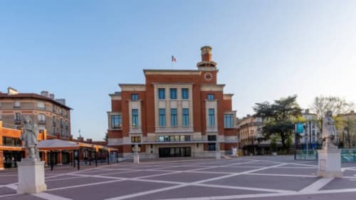 Montrouge town hall - housing near Paris - Montrouge supermarket - Residence Molière in Montrouge