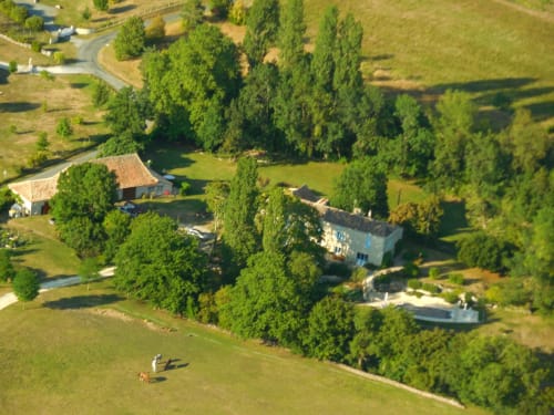 La Barrat - Charming gîte with swimming pool in Monmarvès