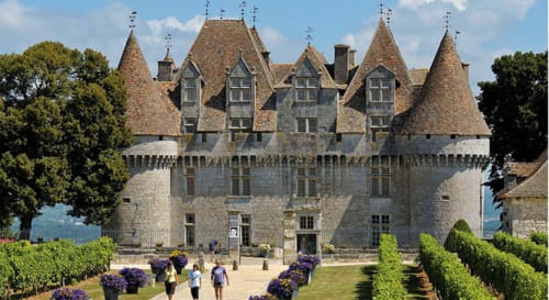 visit the castle of Monbazillac