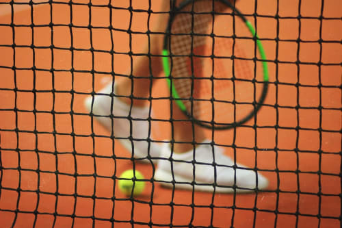 Playing tennis in Issigeac