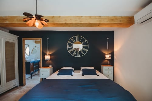 King size bed room, accessibility, holidays in PACA
