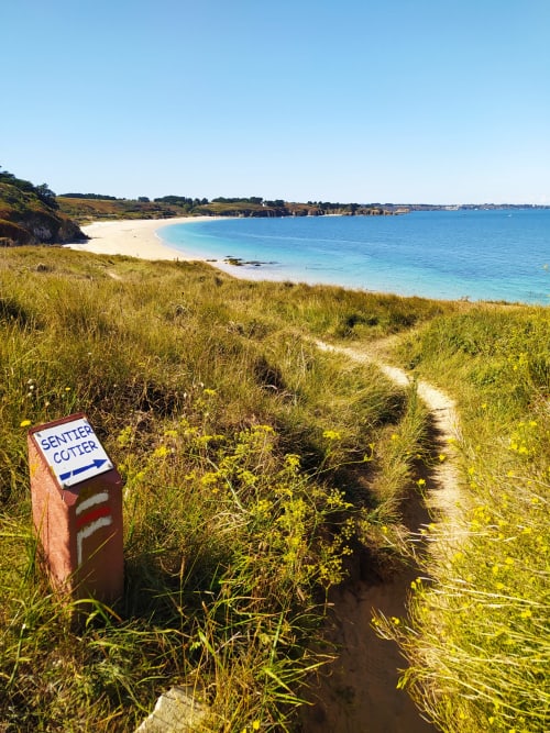 80 km de sentiers côtiers pour la plus grande des îles bretonne : randonnez à Belle île en mer aux maisons de Kerdavid'île
