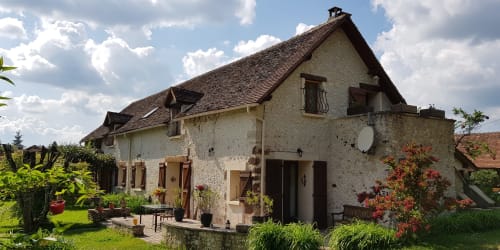 Gîtes de grande capacité avec piscine chauffée dans le Périgord en Dordogne