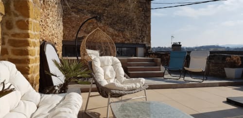 terrace with jacuzzi - bed and breakfast near Lyon - Les Terrasses Dorées in Beaujolais