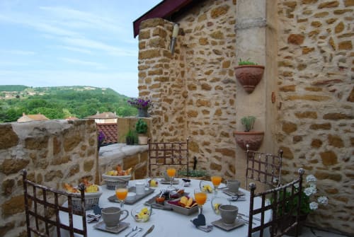 where to sleep in beaujolais - breakfast on the terrace - bed and breakfast near Lyon - Les Terrasses Dorées in Beaujolais