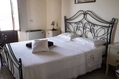 Camera matrimoniale -B&B La Grave - camere a Noci-Alberobello, Puglia