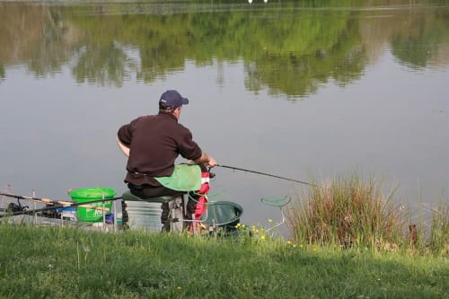 To go fishing near Issigeac